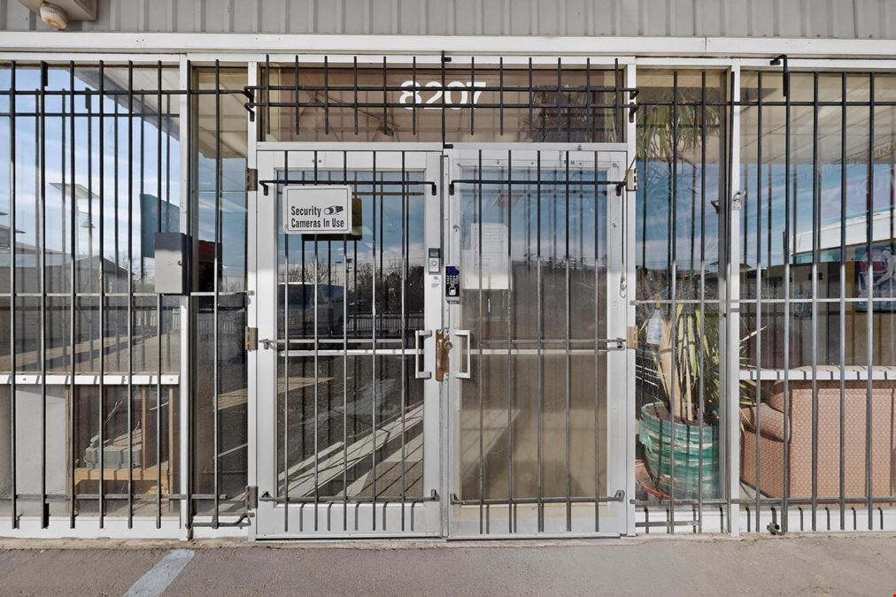 OWNER FINANCING AUTO WAREHOUSE WITH FF&E INCLUDED