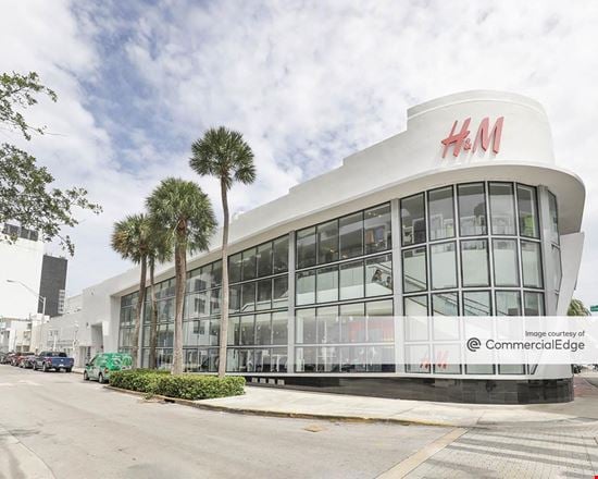 Preview of Retail space for Rent at 551 Lincoln Road