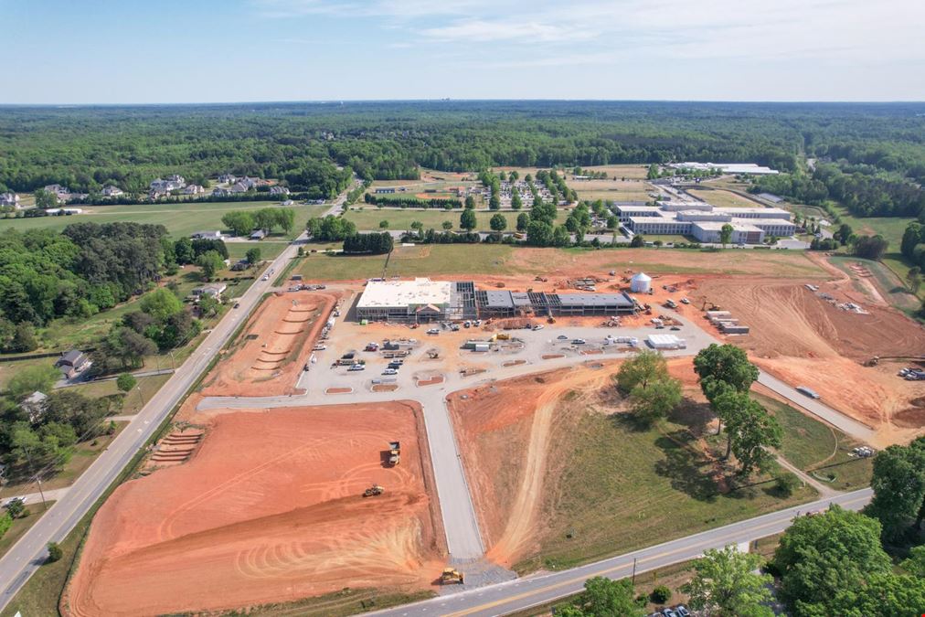 Food Lion Anchored Shopping Center - Pre Leasing