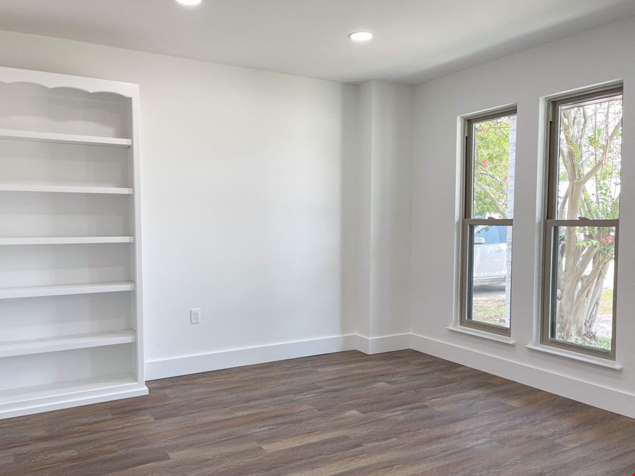 Renovated Office/Warehouse Suite Near Airline Hwy