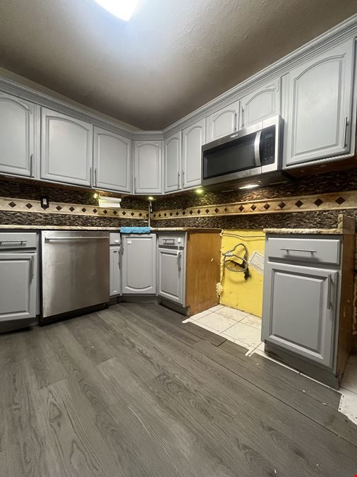 728 Myrtle Avenue, Brooklyn, NY 11205