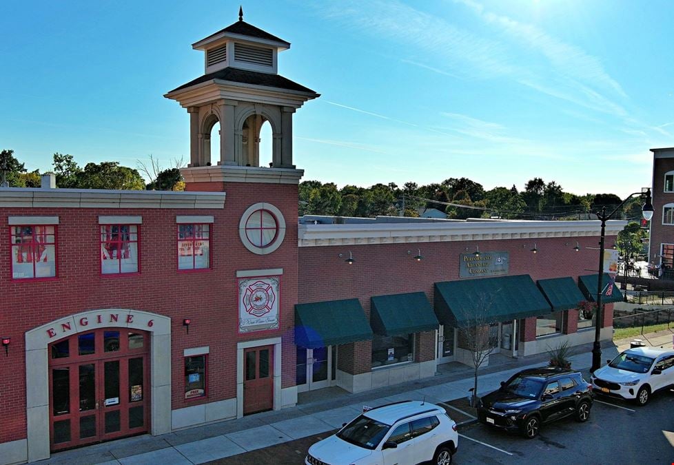10 W Main St