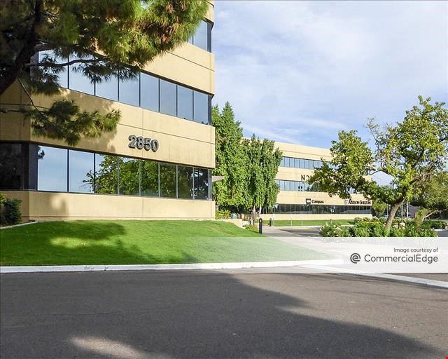 Camelback Lakes Corporate Center