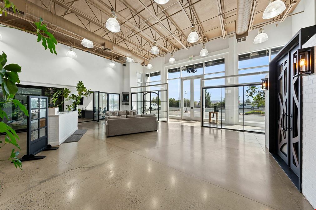 Red Hills Commercial Center