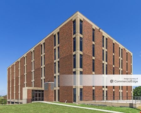Preview of Office space for Rent at 1515 W Truman Rd