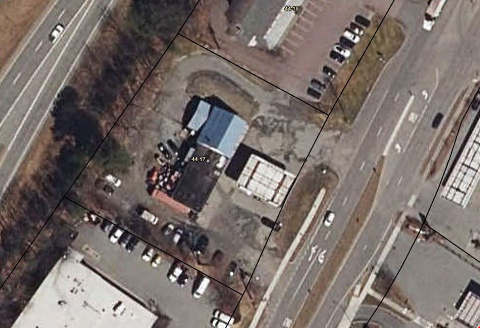 retail lot @ I-89 & I-91