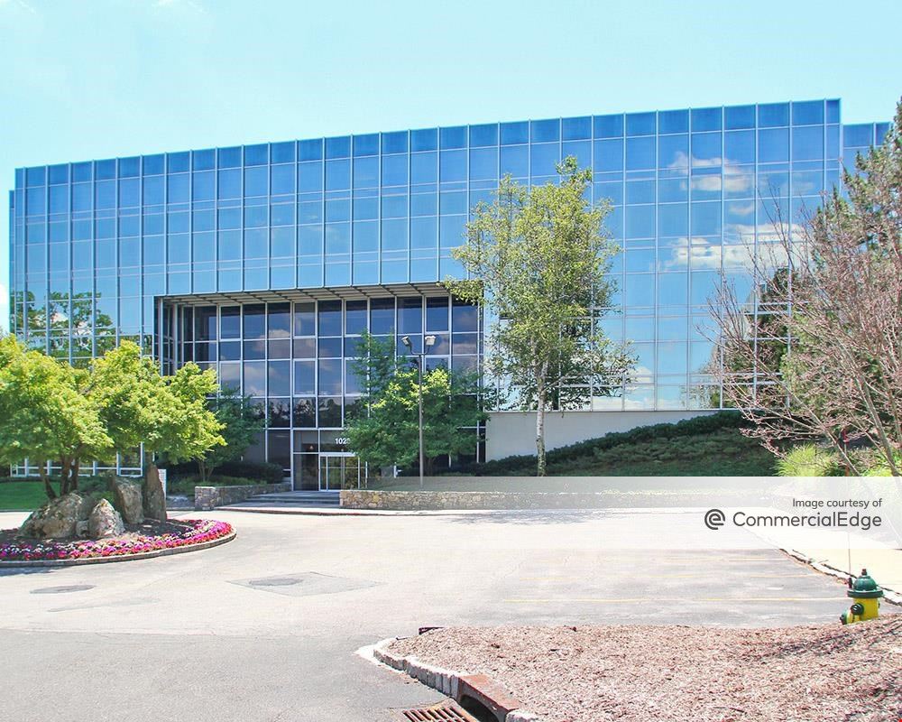 The Exchange - 1025 Westchester Avenue