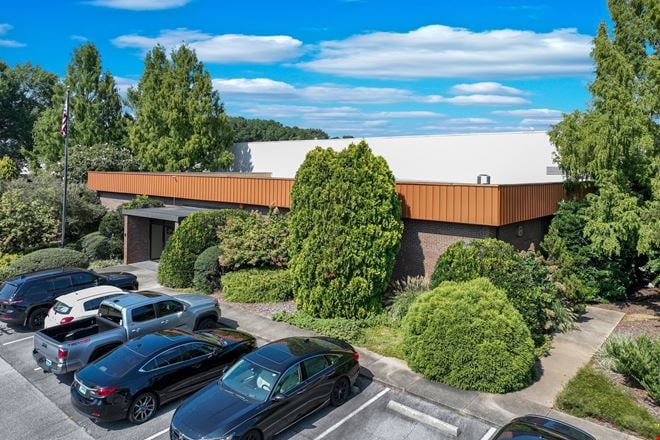 Preview of Industrial space for Rent at 2375 Murphy Boulevard