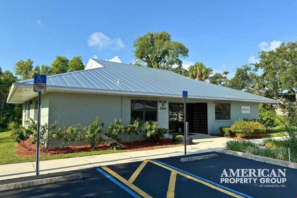 Stand Alone Building Zoned CG w/ 2,640 sf +/-