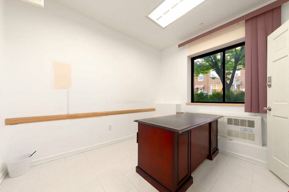 760 SF | 221 Parkville Avenue | Prime Kensington Medical Facility with Dedicated Entrance for Lease