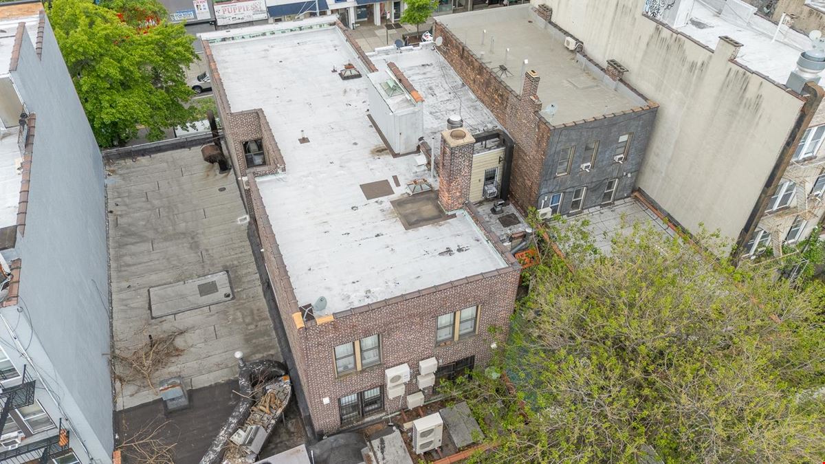 31-53 Steinway St