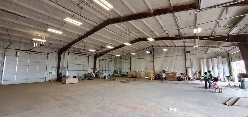 SALE: 8,000 SQ FT Shop on 4+ Acres