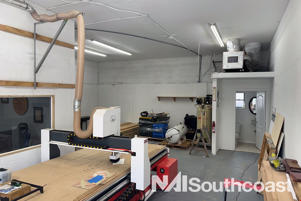 1,000 SF Industrial Flex Units