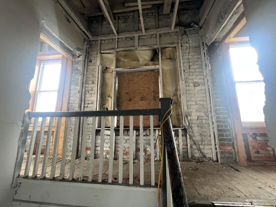 WEST PHILADELPHIA MIXED USE BUILDING