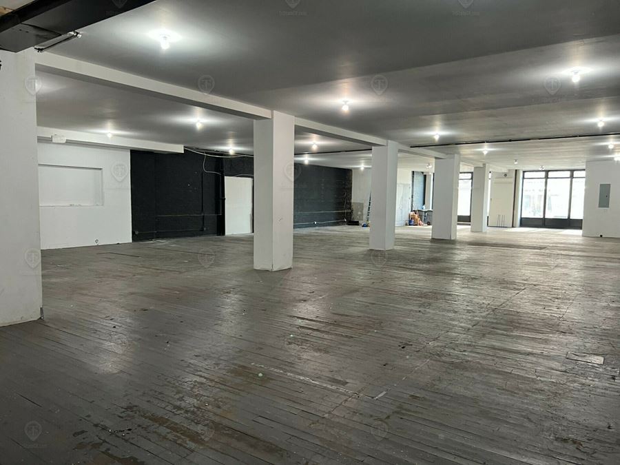 2,000 SF | 3905 2nd Avenue | Retail/Warehouse Space for Lease