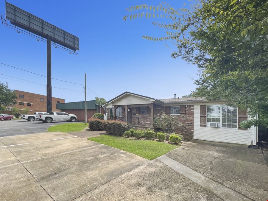 3801 Mill Creek Ln