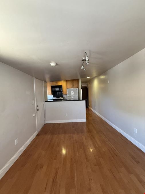 1125 E 5th St