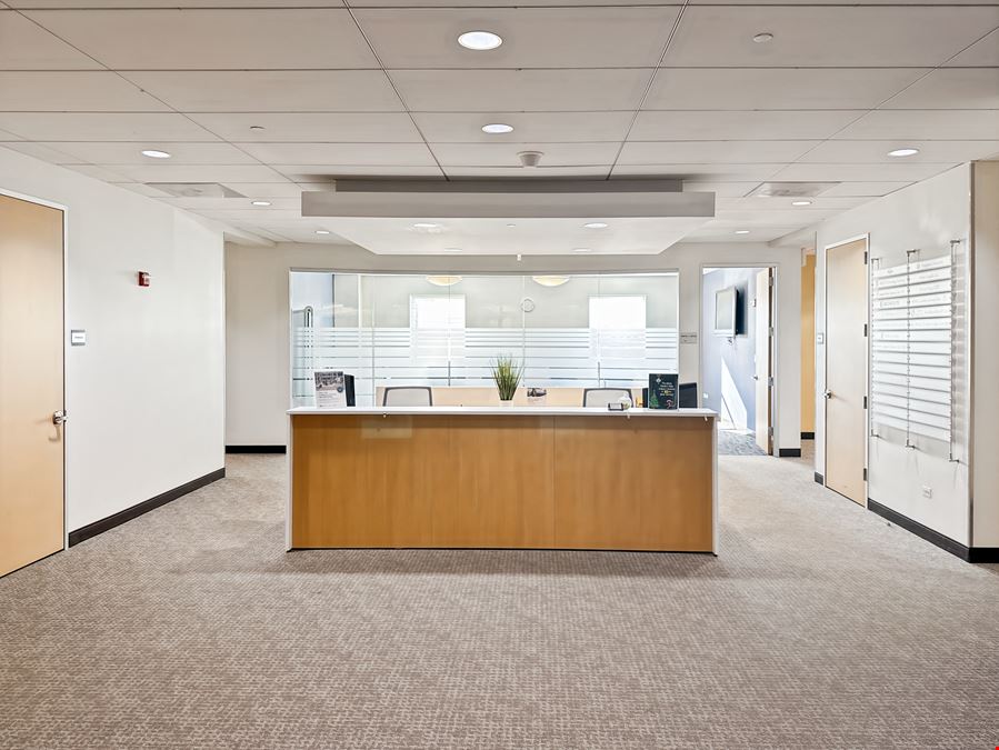 Regus - Park Ridge - Plaza