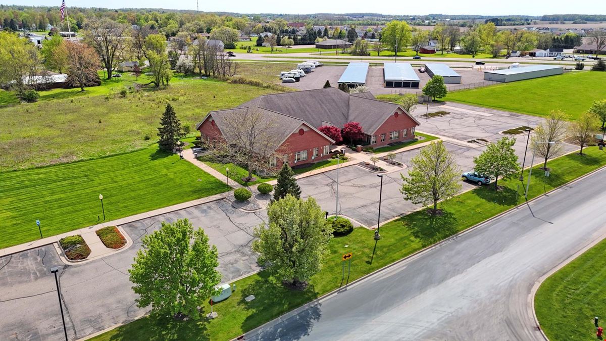 106 W Tolles Dr