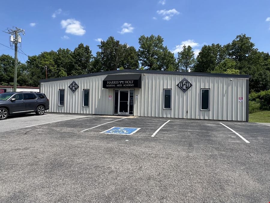 211 W Dunbar Cave Rd