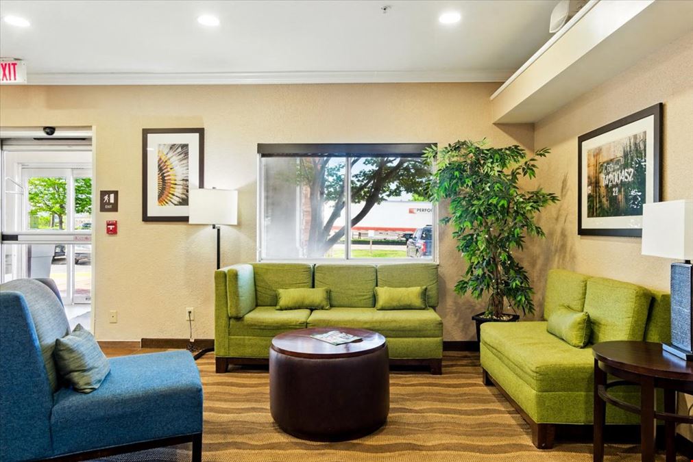 Comfort Inn Woodland Hills