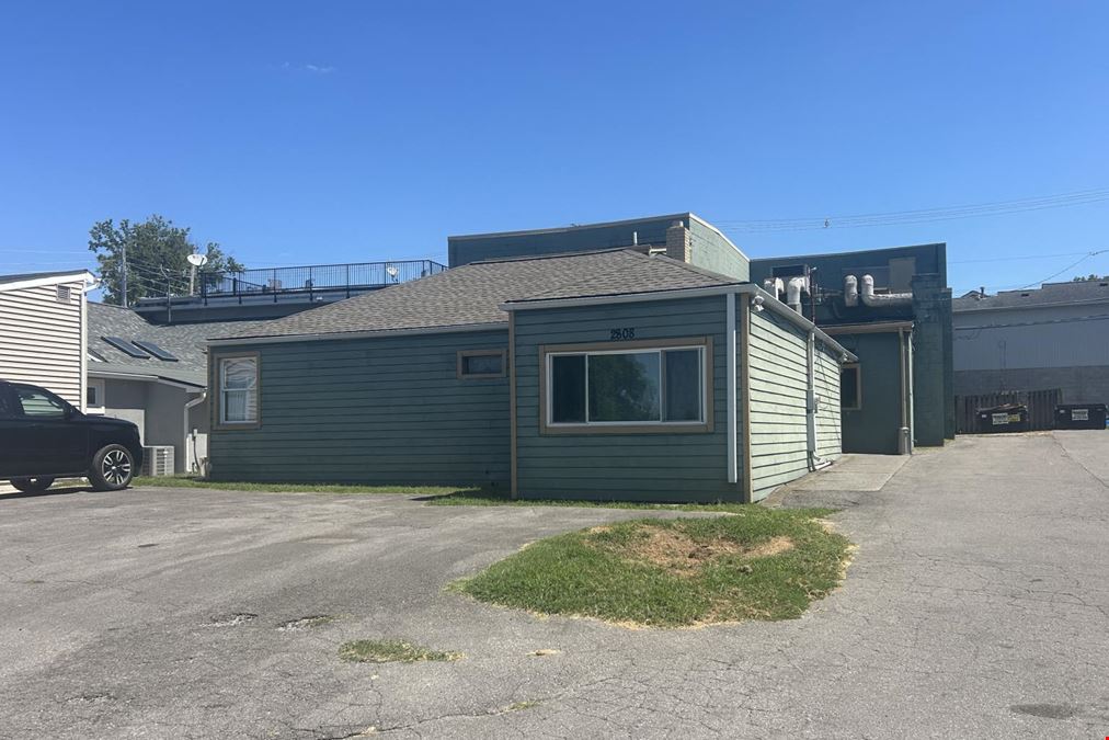 2808 Azalea Pl