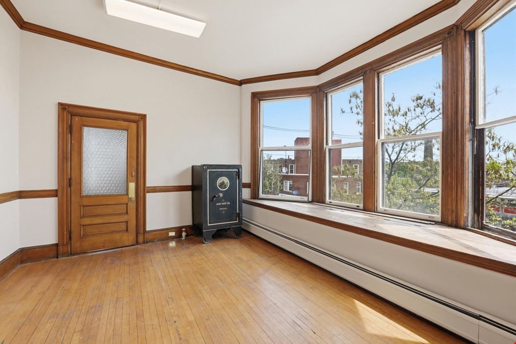 NOW LEASING! Premier Office/Retail Suites in Downtown Amesbury, MA