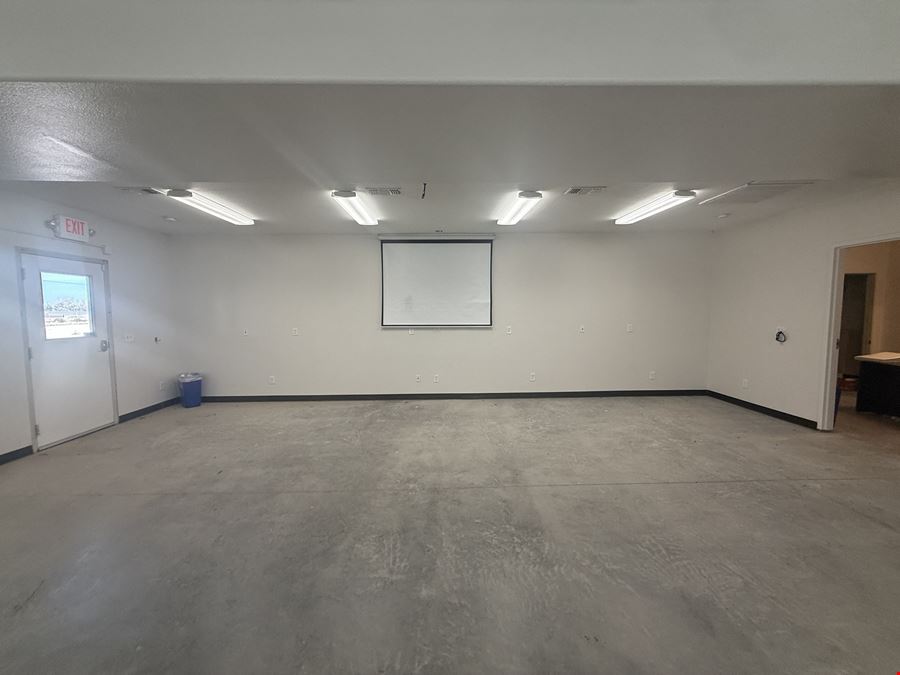 10 Acres + RV Hookup Maintenance Facility