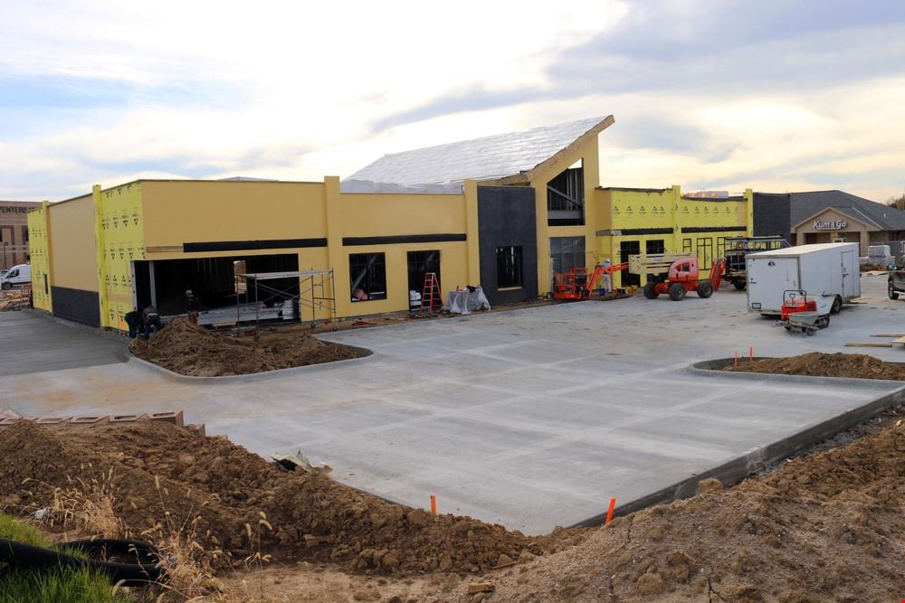 Retail property in La Vista, NE