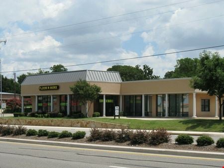Preview of Retail space for Rent at 1621 E Southlake Blvd