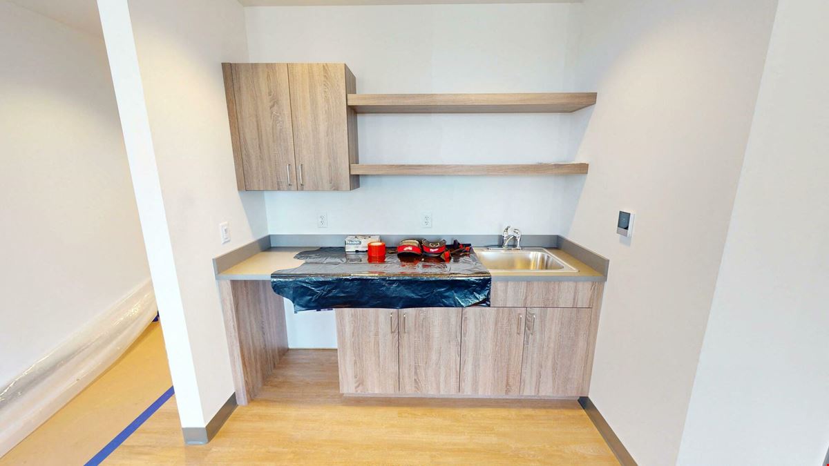 104B Wandering Way