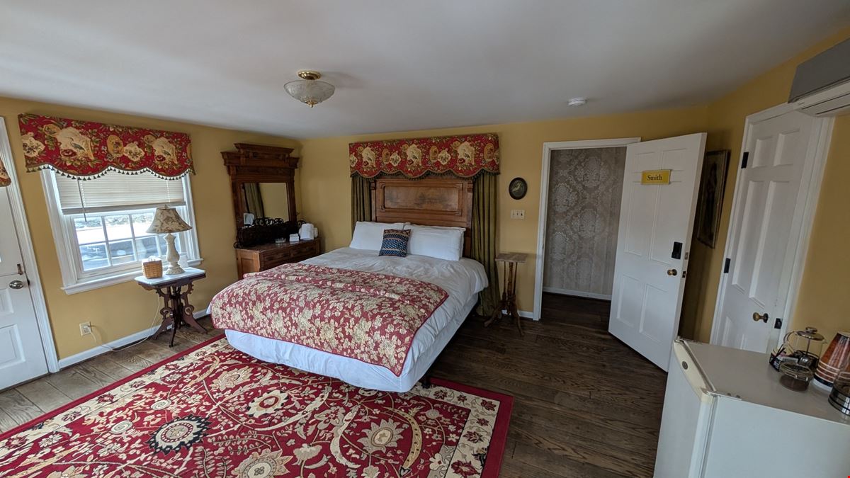HideAway B&B Inn, LLC
