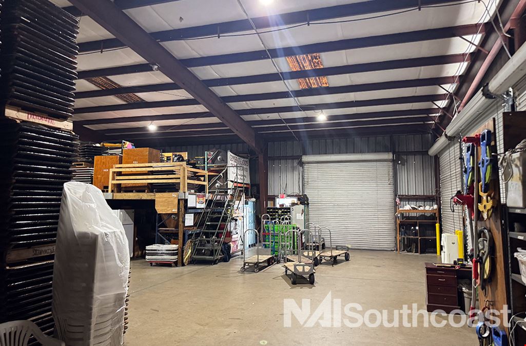 ±11,900 SF Warehouse With Gated Entry
