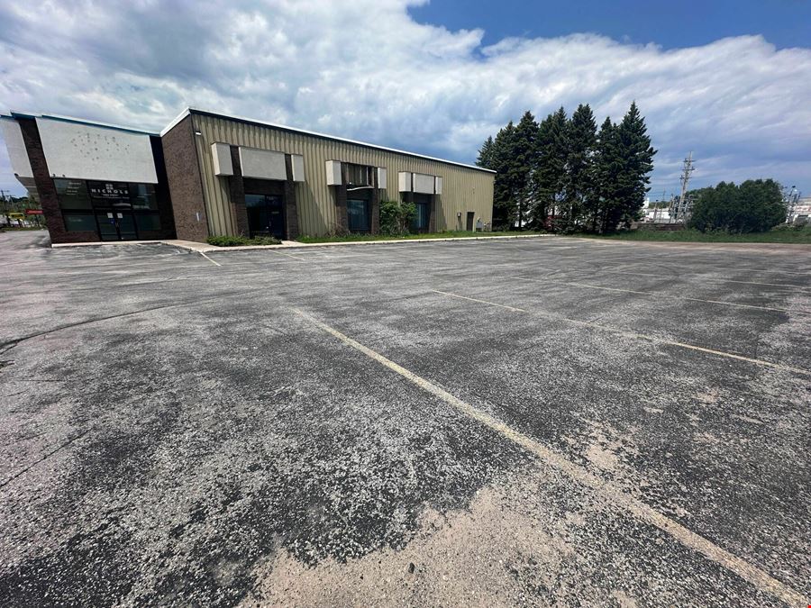 Showroom & Warehouse Space