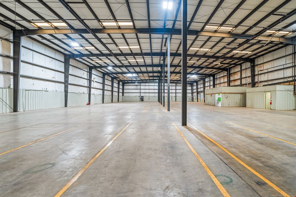 2307 N Loop 289