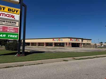 Preview of commercial space at 6866 W. Kellogg Dr.