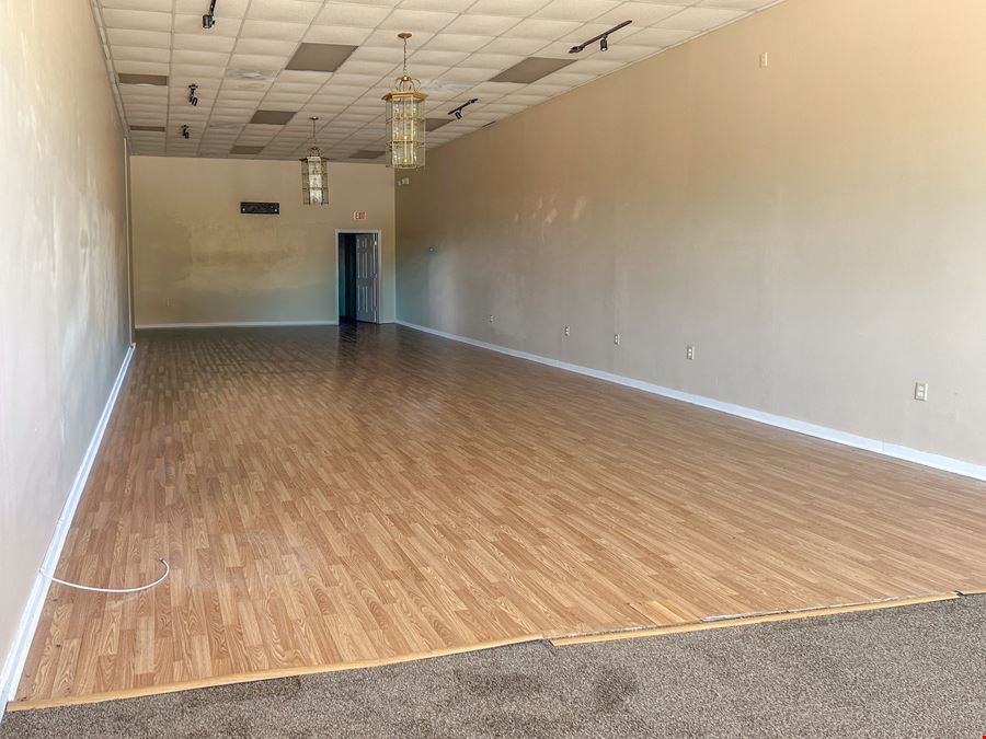 38 W Derenne Ave