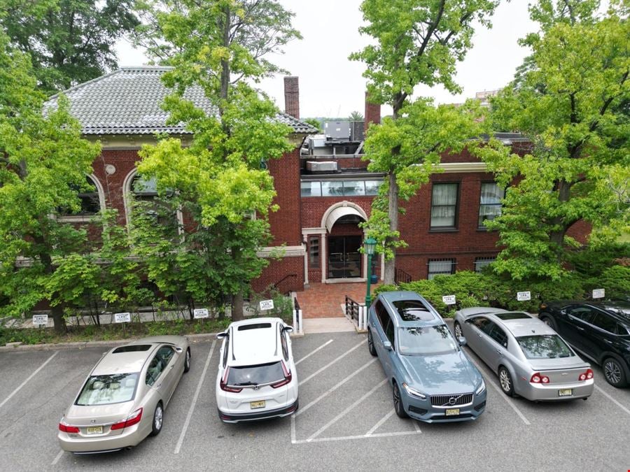 71 E Palisade Ave