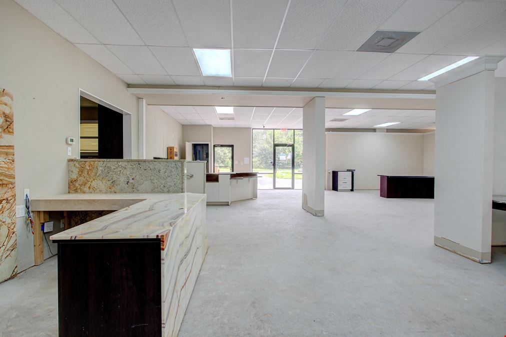1.09± Acres with Warehouse/Showroom/Office