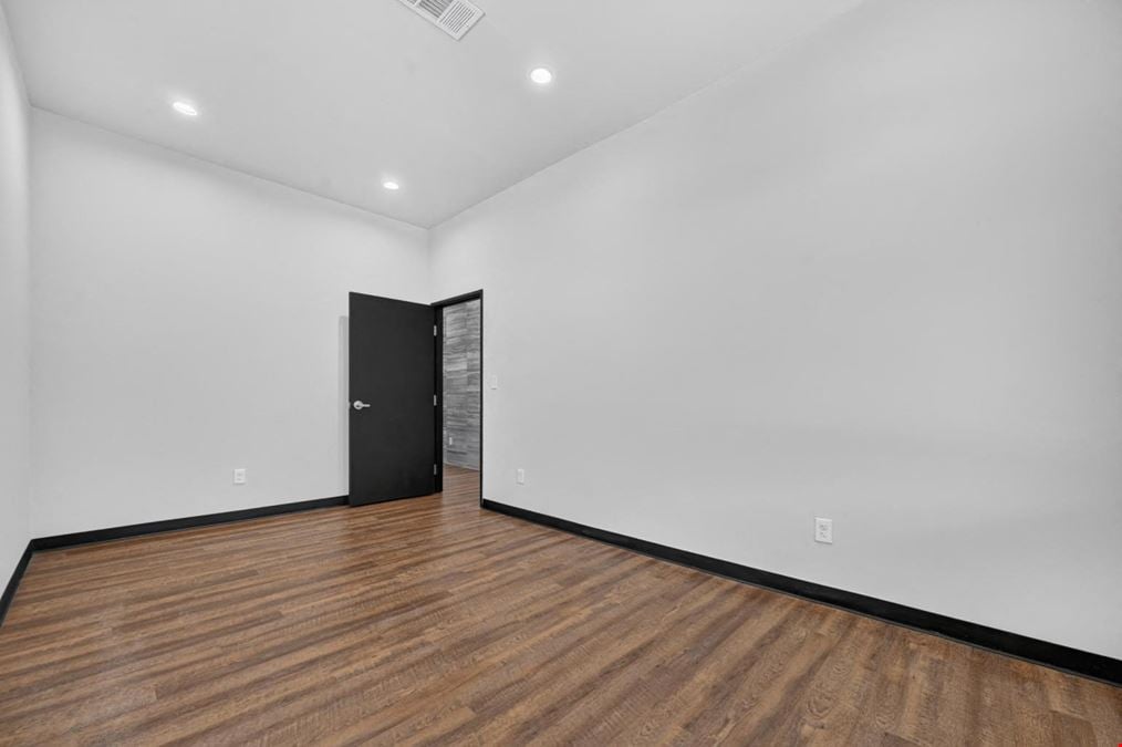 McKinney Office Condo for Sale ±1,450 SF