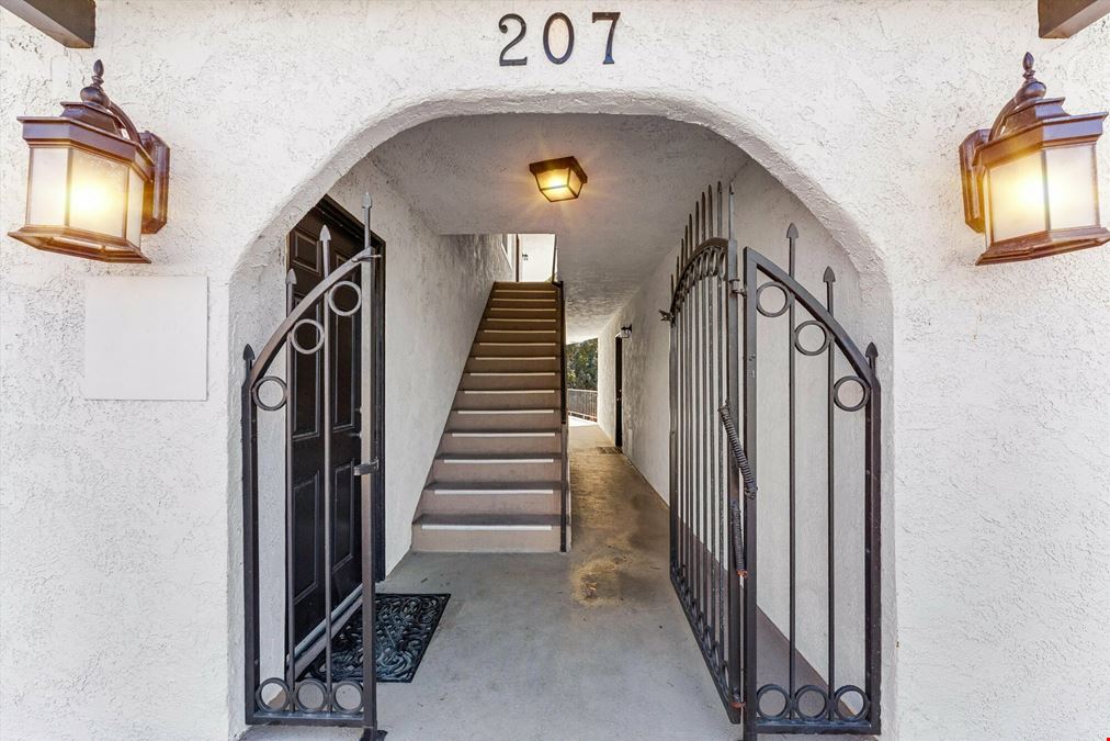 207 W Marquita