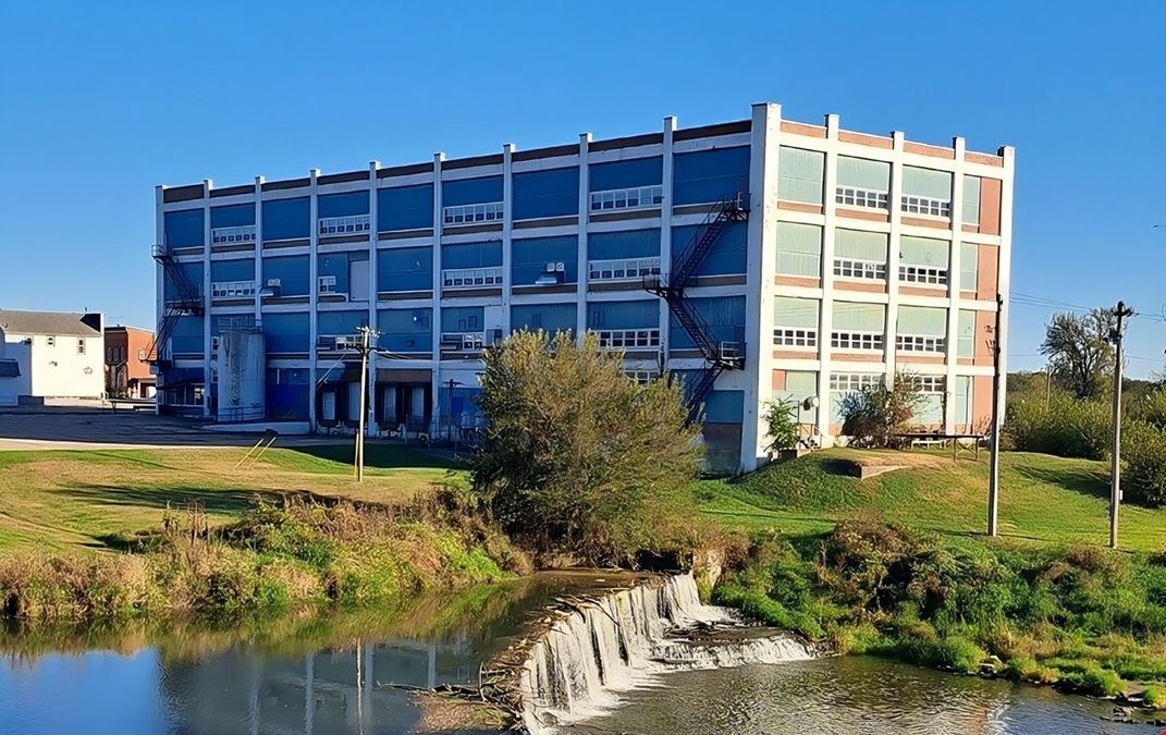 109,412 SF Industrial Warehouse on 30 Acres