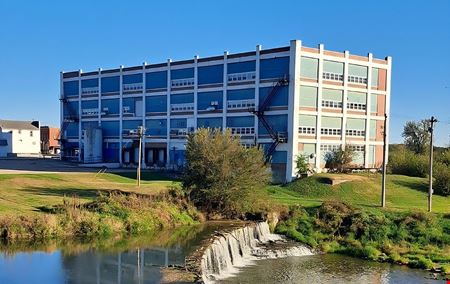 Preview of Industrial space for Sale at 101-107 North Washington Street