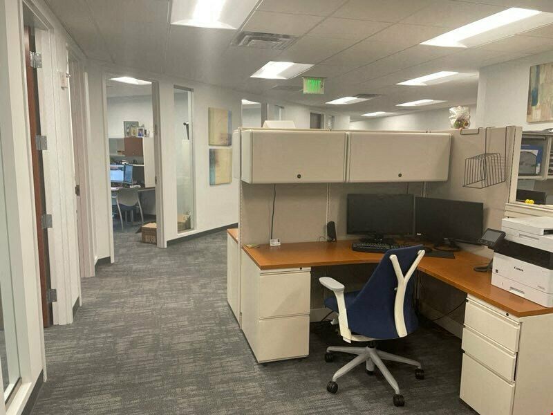 Office Spaces at the Venture Corporate Center