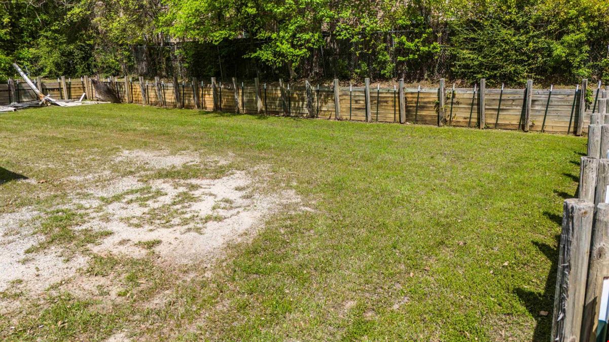 Commercial Building in Hallsville, TX for Sale