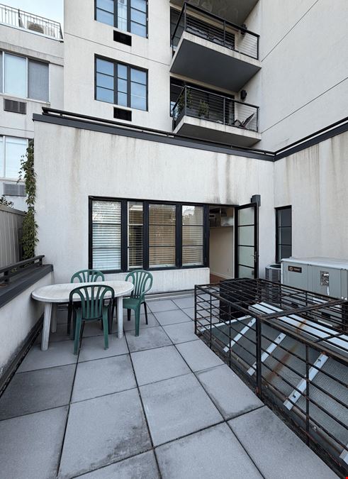1,200 SF | 527 Court Street | Flexible Carroll Gardens Built-to-Suit 2nd Floor Office for Lease