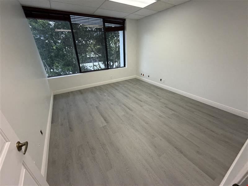 2323 SF Suite 304 Professional and Medical Office Space