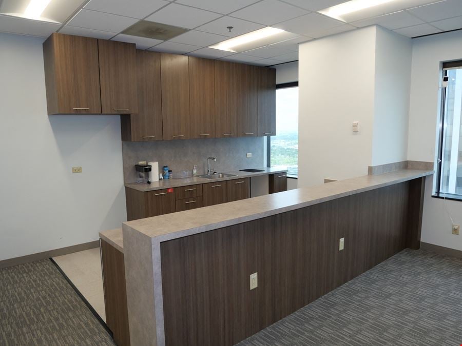 Bank of America Plaza - Sublease