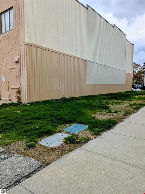 201 S Main St