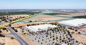 Dixon Crossing | ±82.75 Acre Commercial and Industrial Land